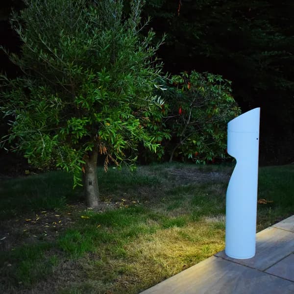 Eccentrica White Lit Hi Res