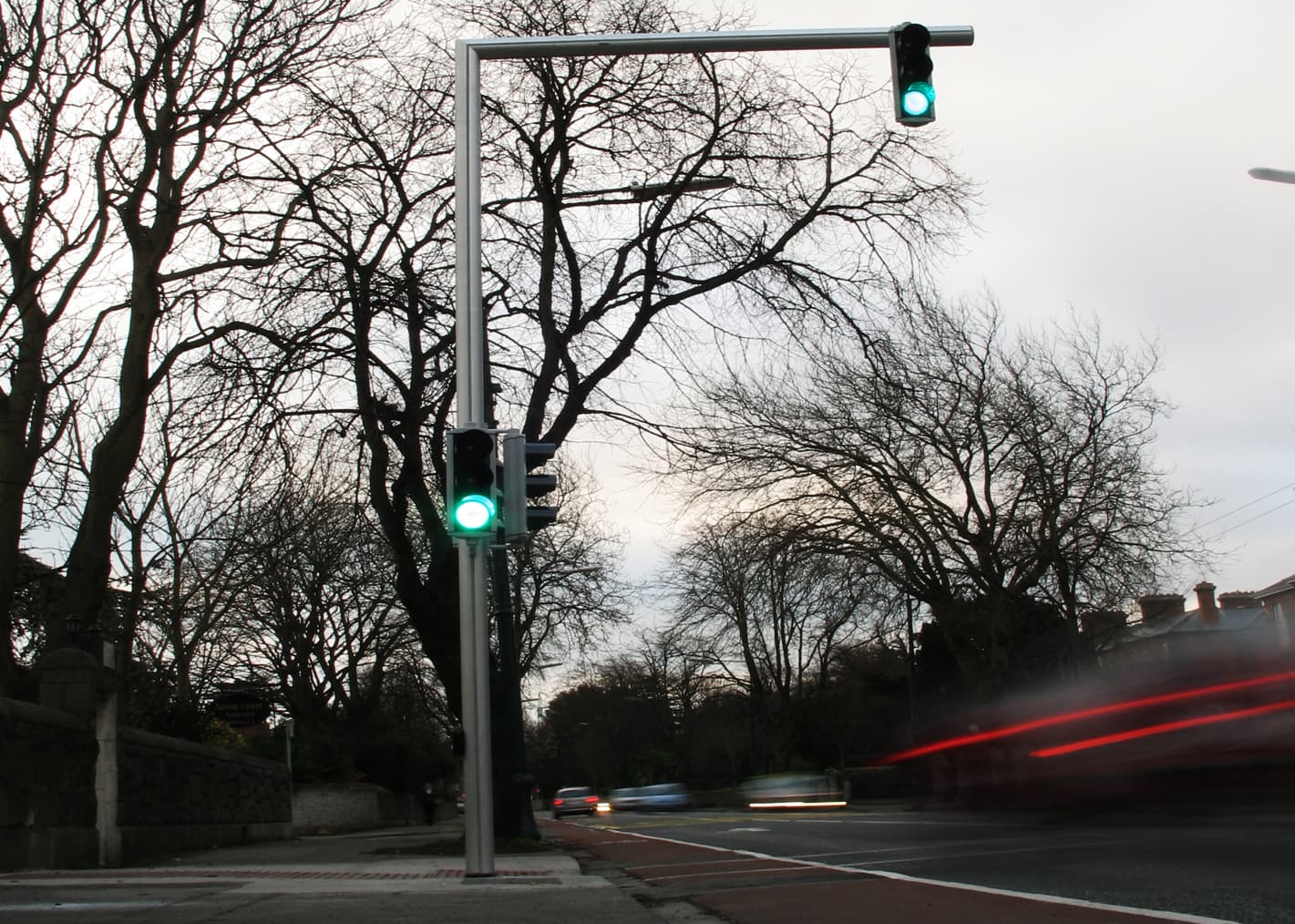 RS168: Cantilever Traffic Signals on Merrion Road
