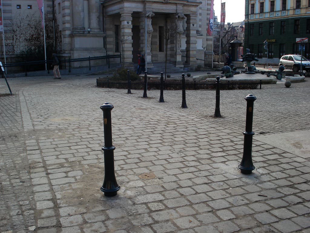 Wrocław Puppet Theatre Enhances Access Control with IPL group's RS76 Sockets